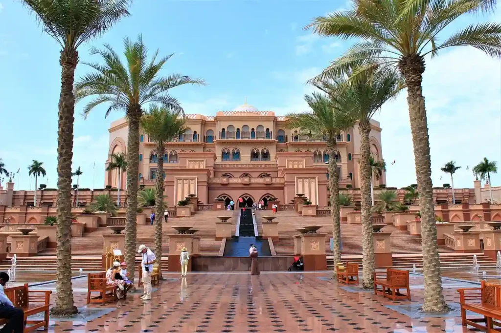 Emirates Palace photo stop on Abu Dhabi city sightseeing tour from Dubai