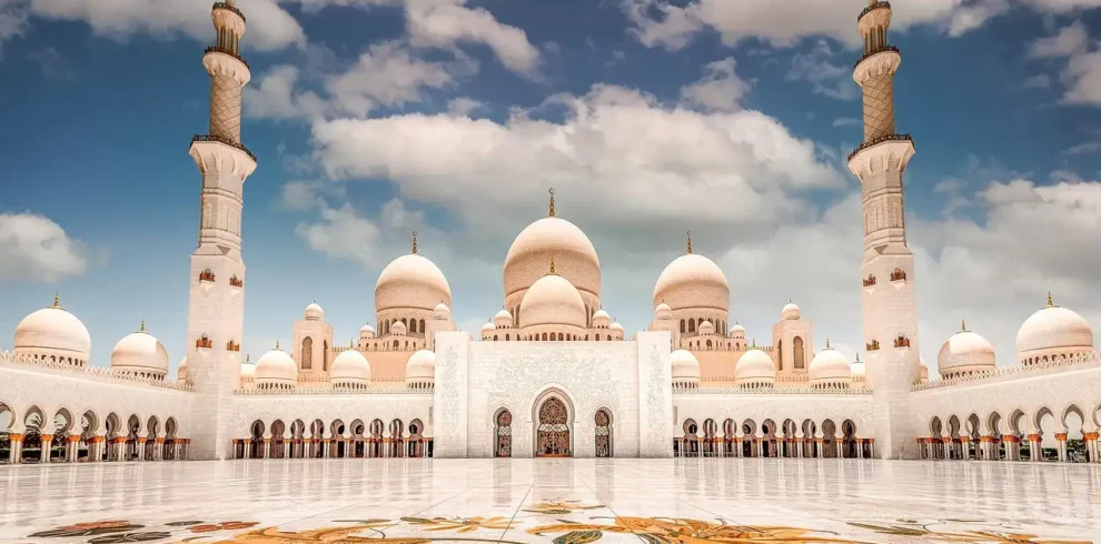 Sheikh Zayed Grand Mosque visit during full day Abu Dhabi sightseeing tour from Dubai